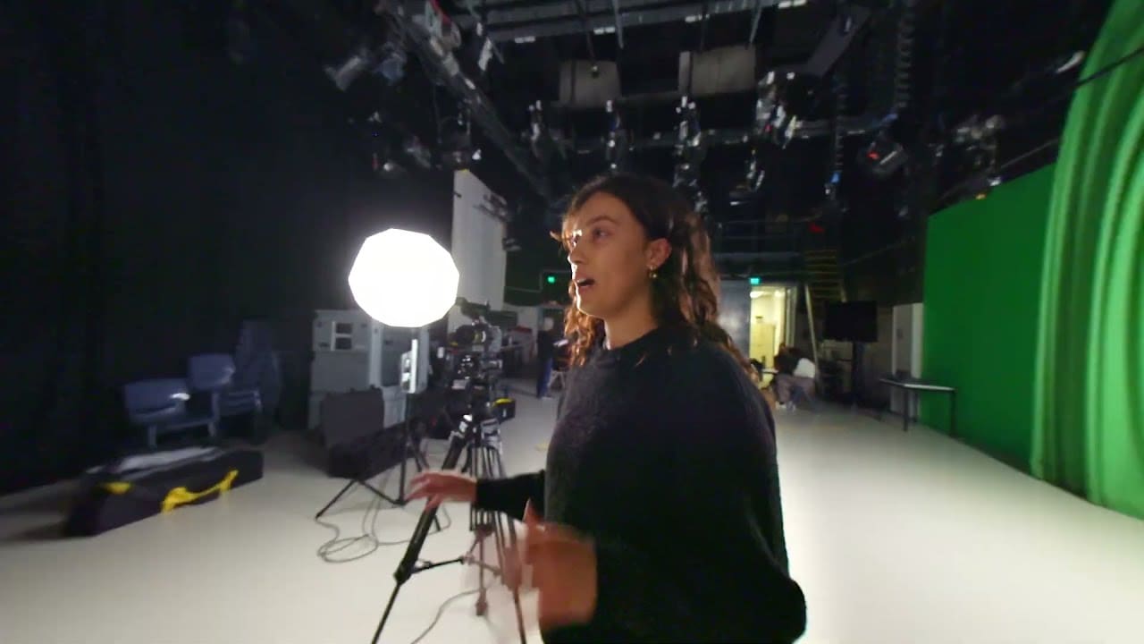 Meet Mikaela, whose John Curtin Undergraduate Scholarship enabled her to study overseas.
