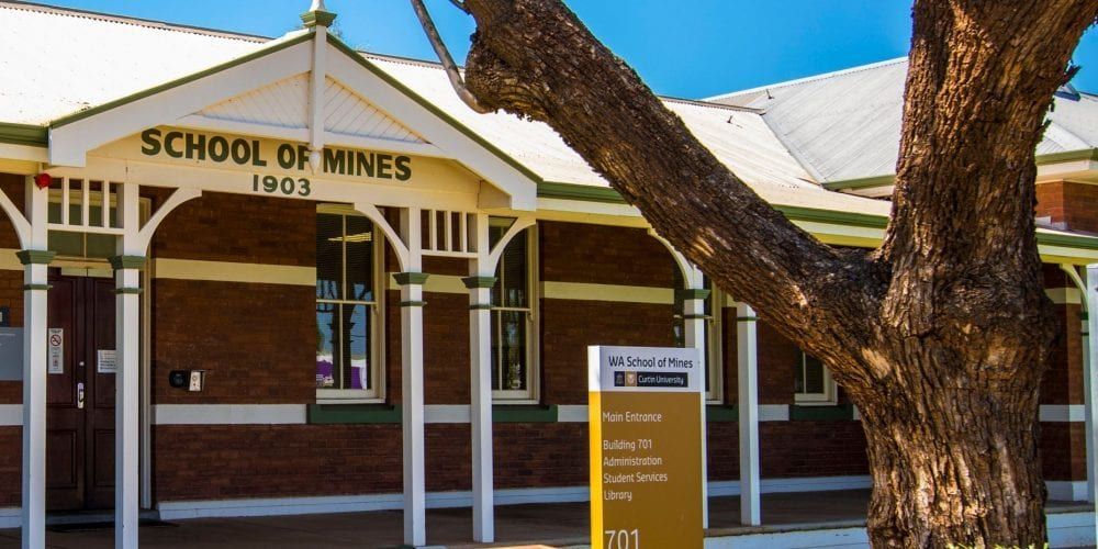 The front of the Curtin Kalgoorlie campus