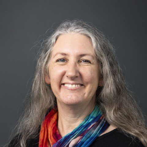 Ms Kerri Bland