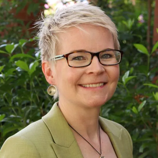 Jo ELFVING-HWANG
