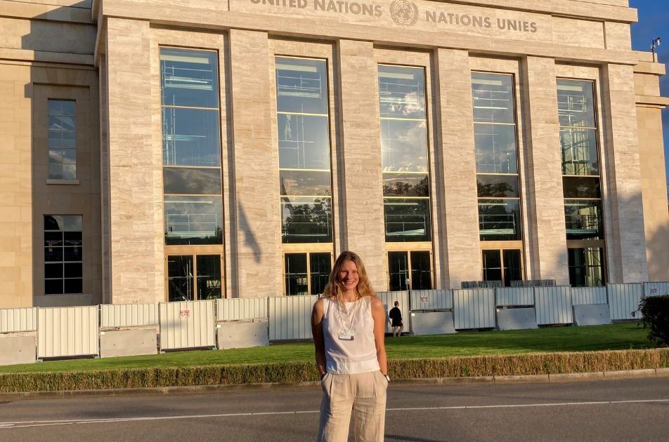 Elissa Glorie standing outside the United Nations