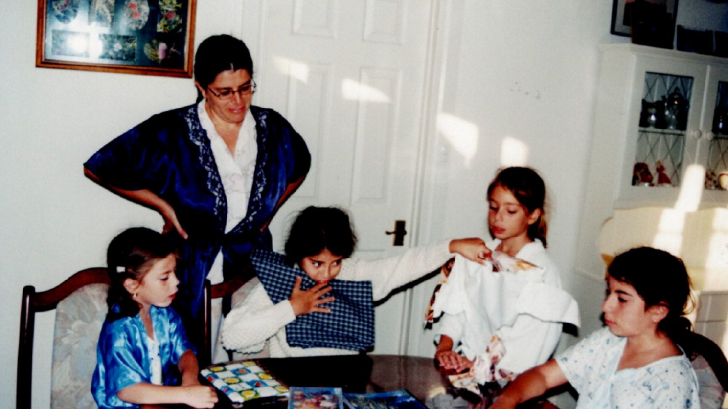 curtin graduate mary argese with daughters