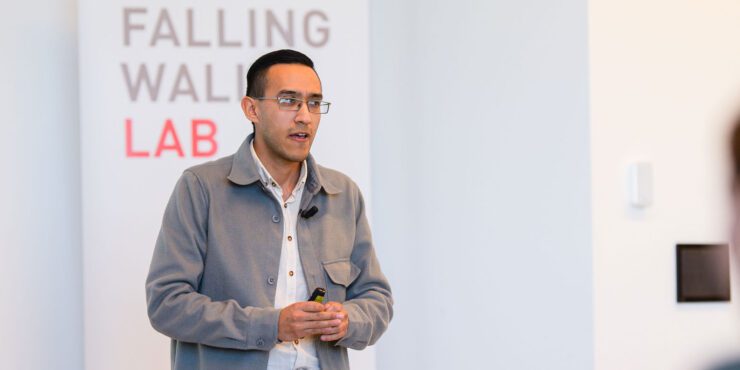 Bruno talking at a conference.