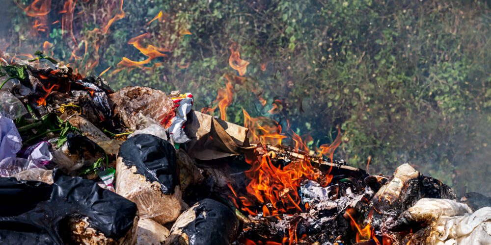 Global study reveals widespread burning of plastic for heating and cooking