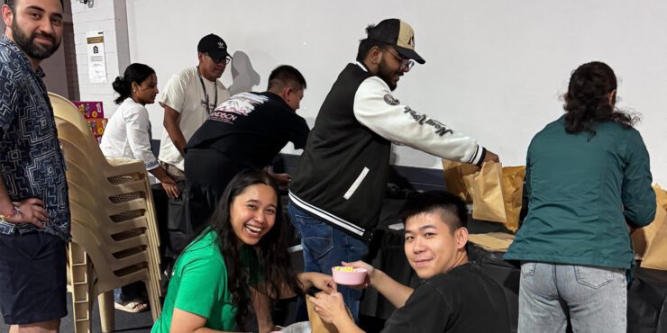 Students eating popcorn at Kalgoorlie.