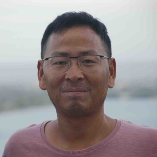 Headshot of Zongping Shao