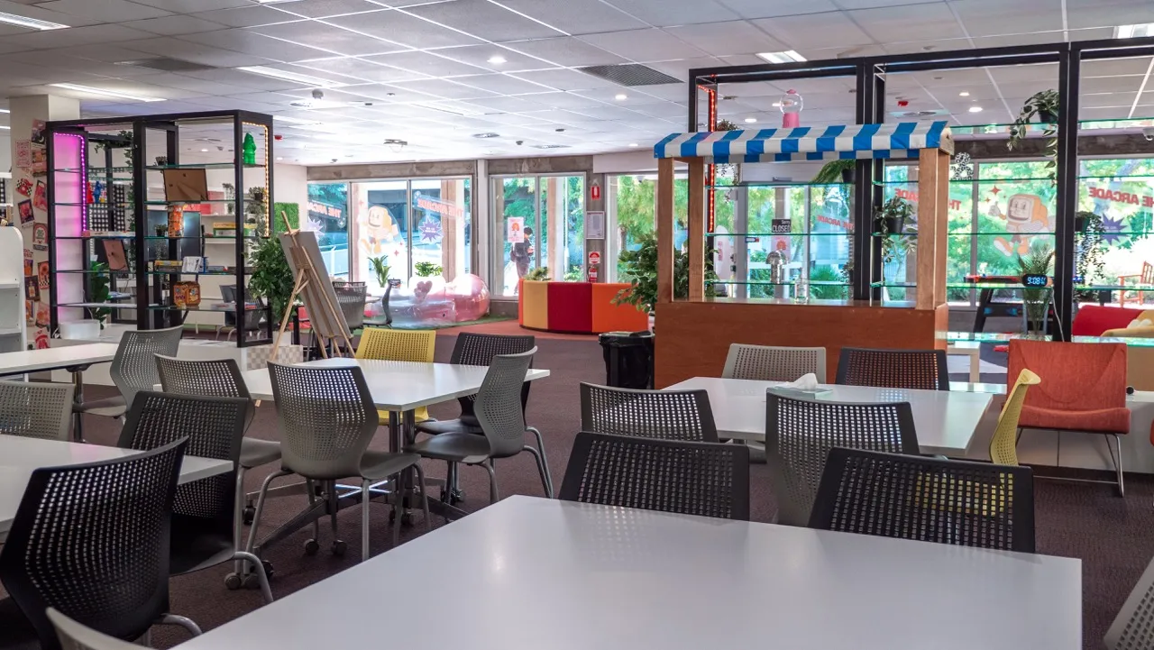 Arcade Photo 043 Large