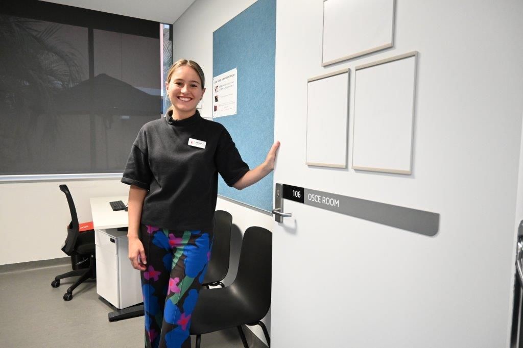 Student of health sciences in an office