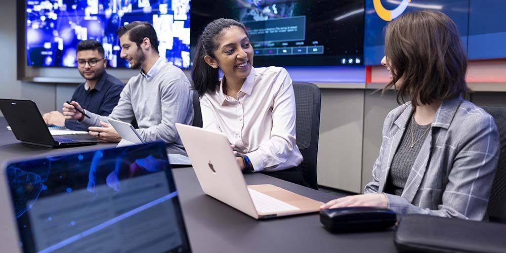 Business students using Curtin facilities in building 408