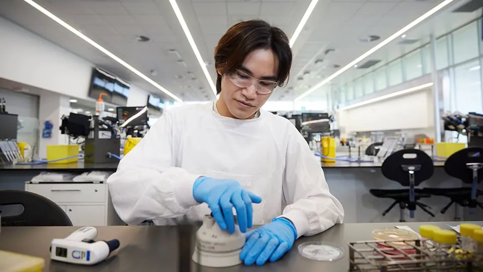 Curtin Biomedical science student