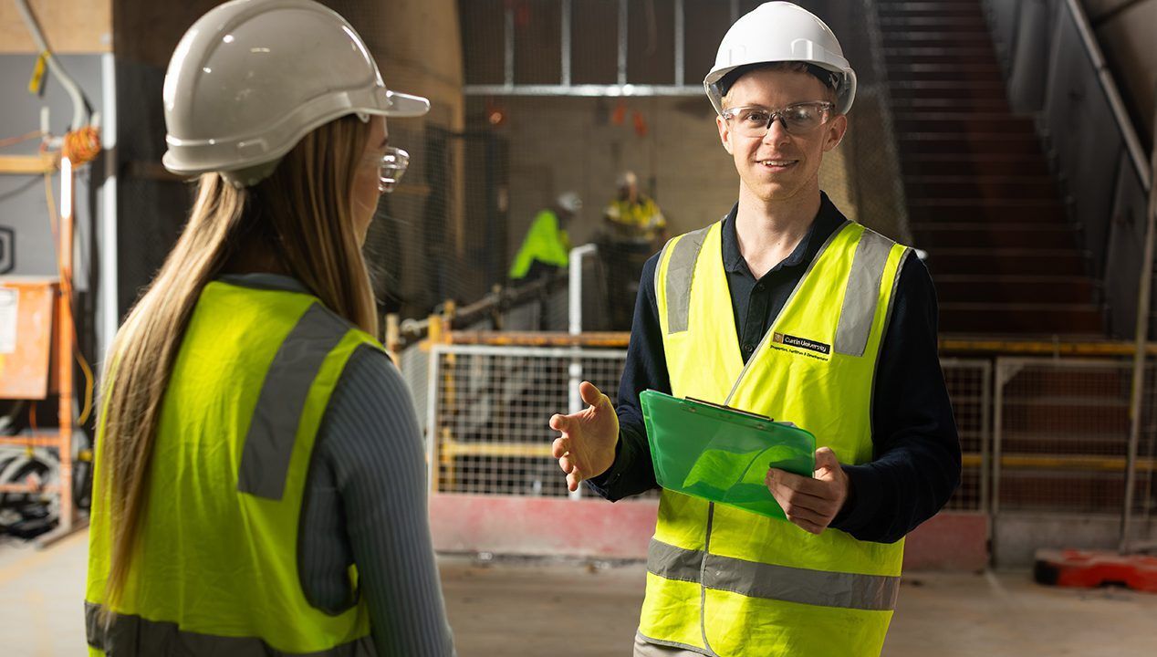 ������Ƶ student Nathan working on a construction site as part of his workplace learning experience.